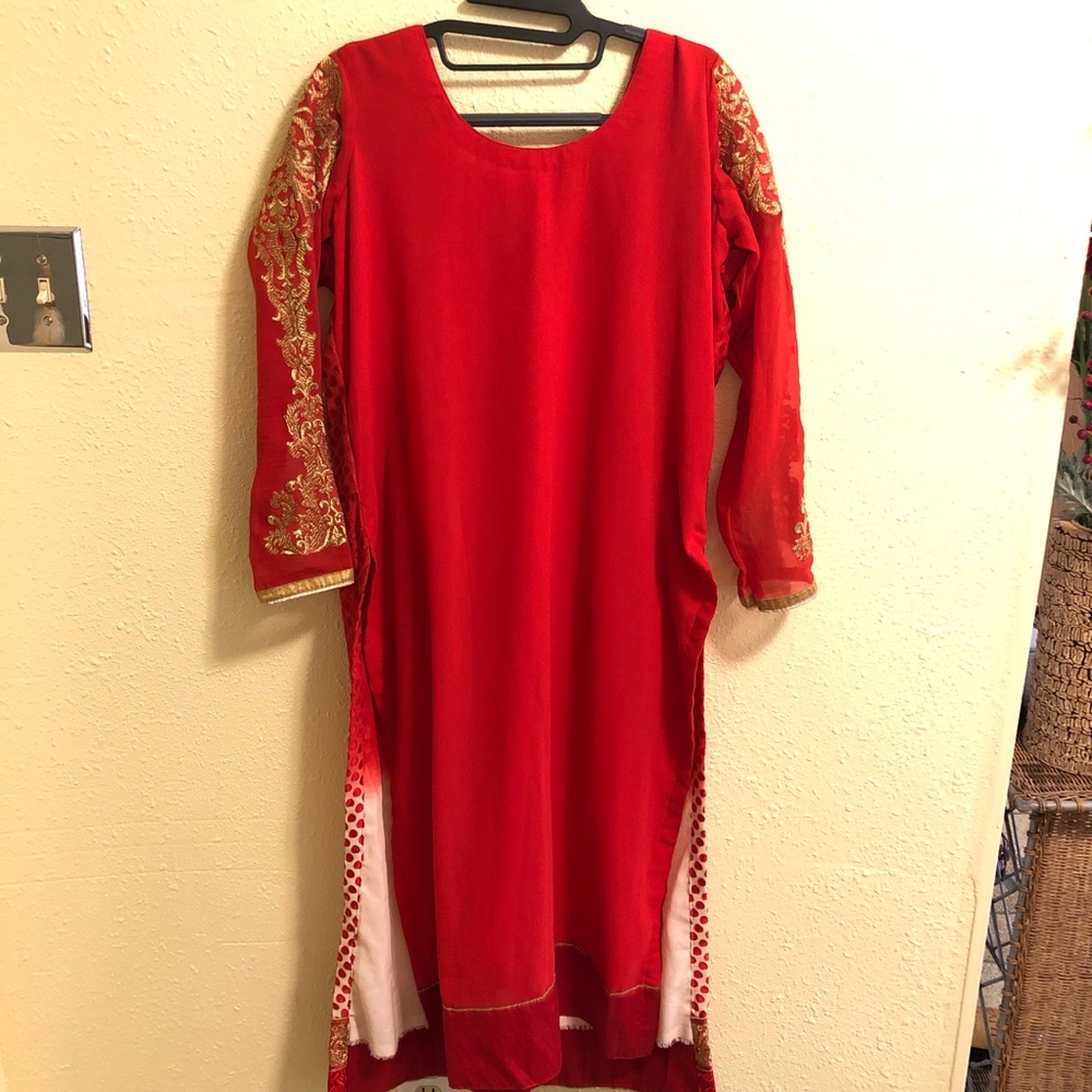 Indian/Pakistani saree/sari Dress and Shawl Small Red embroidered - Picture 7 of 7
